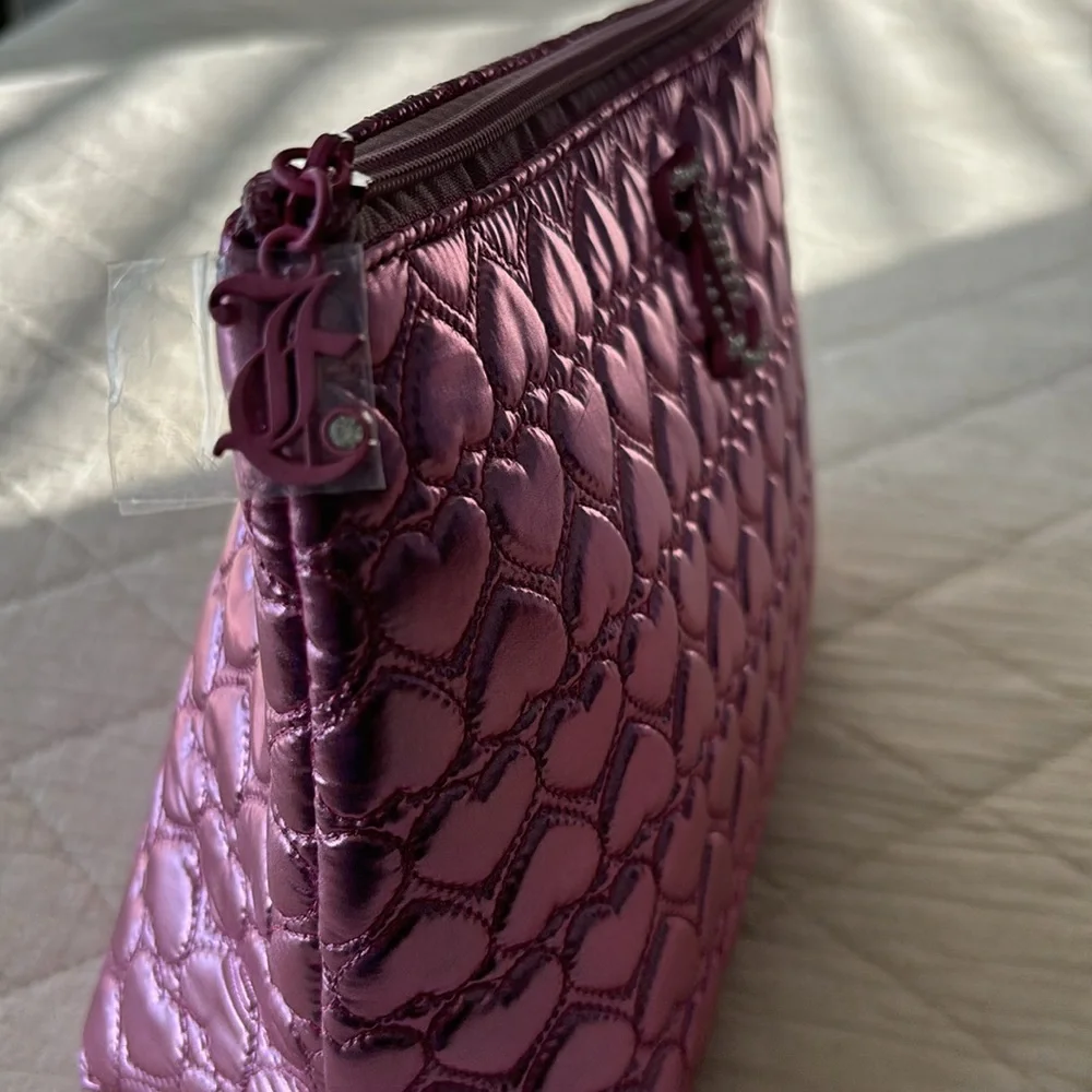 Juicy Couture travel heart pouch